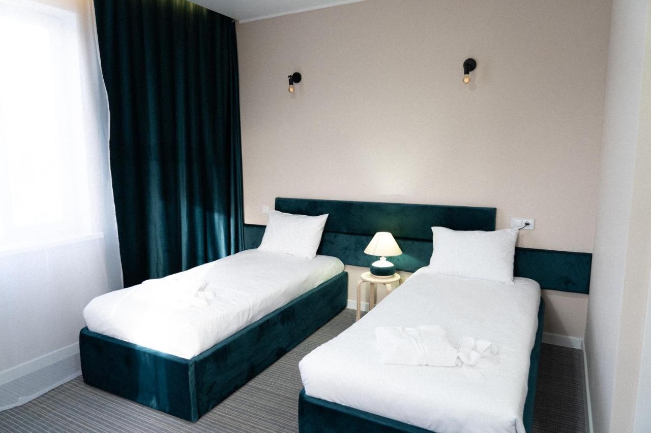 Jardin Hotel Aktobe Eksteriør billede